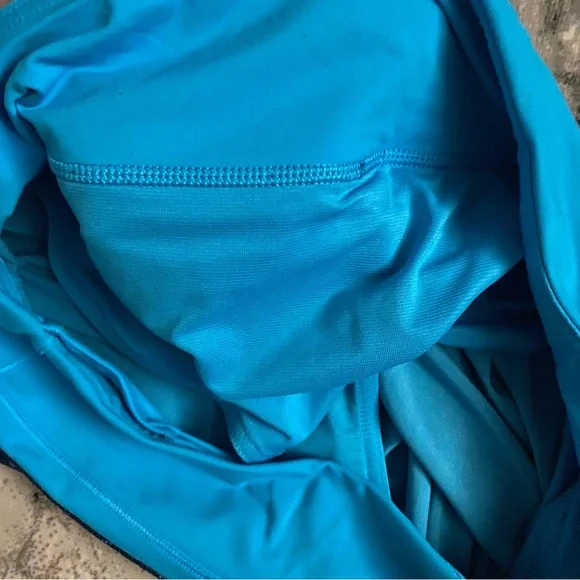 Lululemon shorts - Picture 4 of 5